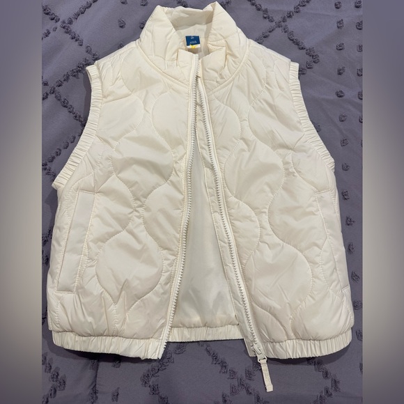 Girls off white puffer vest - Picture 1 of 3